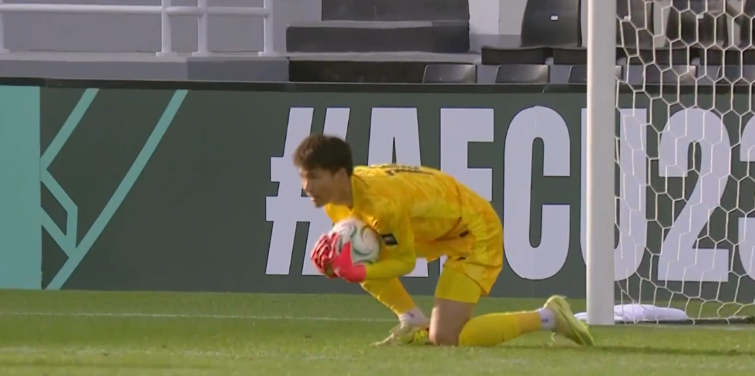 开云下载-国足新长城？李昊U23亚洲杯3场零封 扑单刀+拒自家队友头槌“乌龙”