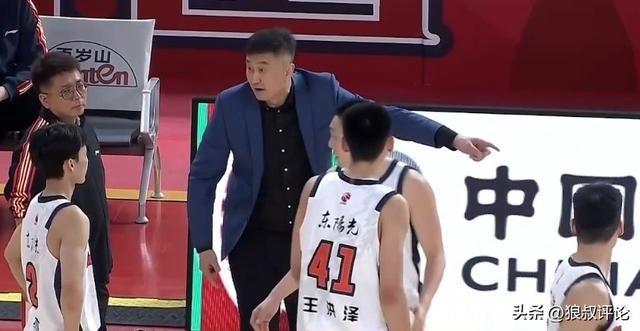 kaiyun-广东vs山西前瞻：迪亚洛PK胡明轩徐杰 杜锋能否捍卫主场送双杀